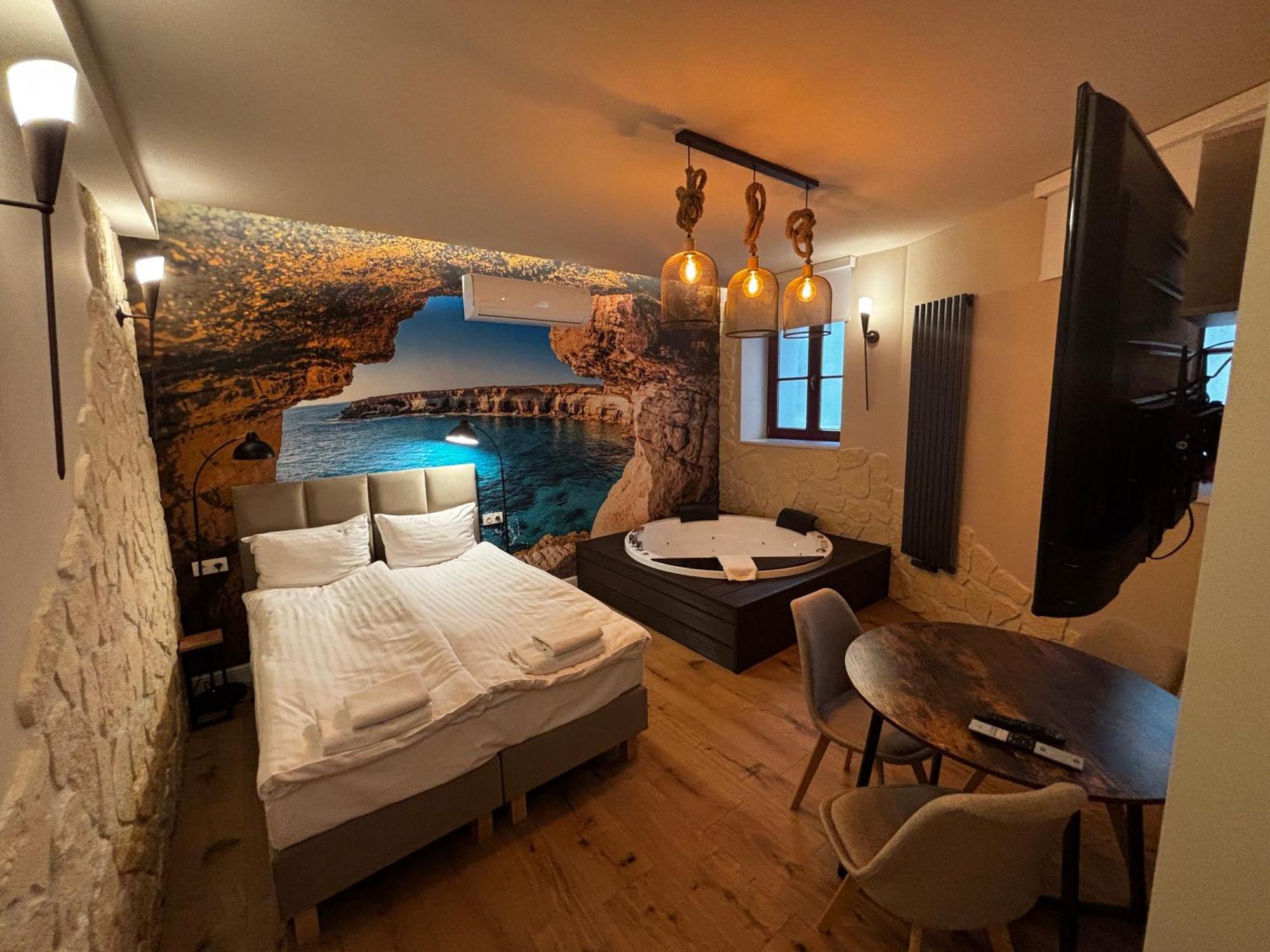 Provenir Kwiatowa 5 * Poznań